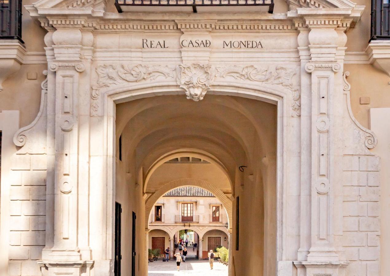 Casa De La Moneda Residence Sevilla Bagian luar foto
